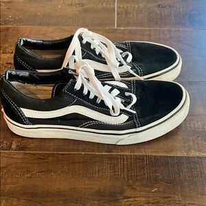 Vans old school and White Low-Top Sneakers